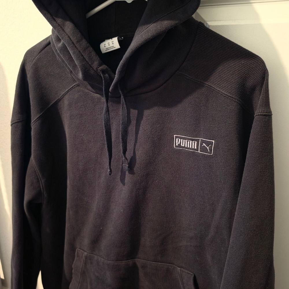 Puma Mens XL Black Pullover Hoodie Embroidered Box Logo Ribbed Shoulder Fleece